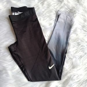 Womens Nike Pro Thermal Leggings, Size XS